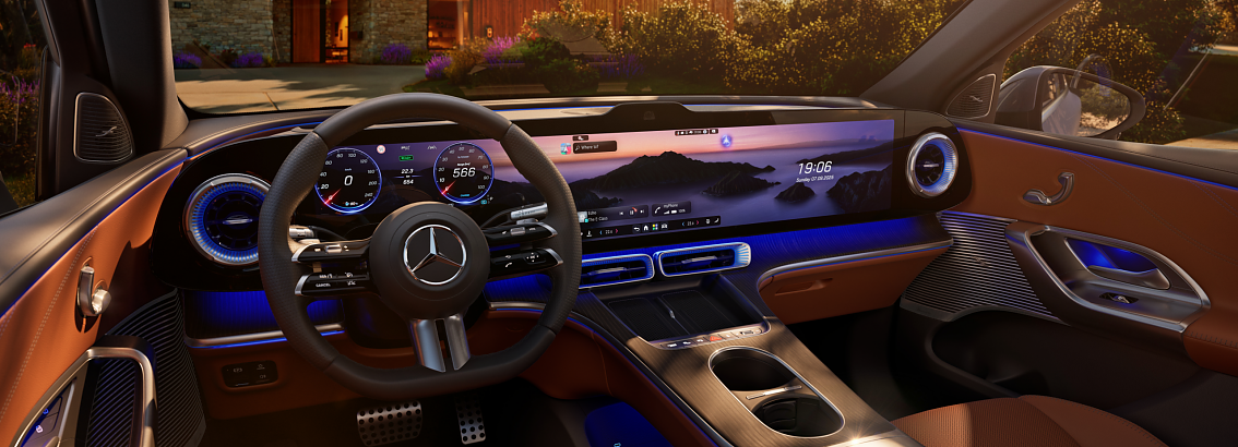 Der neue Mercedes-Benz GLC 400 4MATIC mit EQ Technologie. Energieverbrauch kombiniert: 14,9-18,8 kWh/100 km | CO2-Emissionen kombiniert: 0 g/km | CO2-Klasse: A [1] Interieur: Leder, beech brown/schwarz [1] Die Angaben sind vorl&auml;ufig. Es liegen bislang weder best&auml;tigte Werte von einer amtlich anerkannten Pr&uuml;forganisation noch eine EG-Typgenehmigung noch eine Konformit&auml;tsbescheinigung mit amtlichen Werten vor. Abweichungen zwischen den Angaben und den amtlichen Werten sind m&ouml;glich. Inhalt des Displays kann vom Serienstand abweichen.