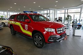 &Uuml;bergabe des Kommando-Einsatzwagens 