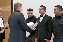 Zeugnisübergabe an unsere Mechatroniker-Gesellen