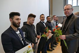 Zeugnisübergabe an unsere Mechatroniker-Gesellen