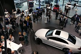 Willkommen im neuen Mercedes-Benz-Autohaus der Peter-Gruppe in Wittenberg!