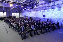 Willkommen im neuen Mercedes-Benz-Autohaus der Peter-Gruppe in Wittenberg!