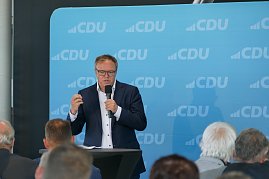 Spannende politische Diskussionen bei CDU-Veranstaltung im Autohaus
