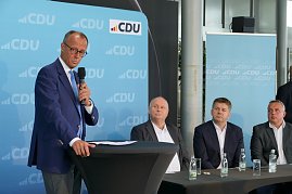 Spannende politische Diskussionen bei CDU-Veranstaltung im Autohaus