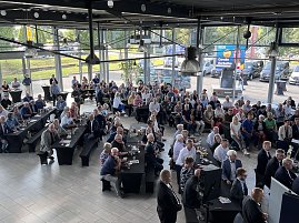 Spannende politische Diskussionen bei CDU-Veranstaltung im Autohaus