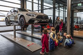 Kleine H&auml;nde, gro&szlig;e Zukunft � Kita-Kinder erleben spannenden Vormittag im Autohaus