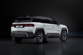 R&uuml;ckansicht des wei&szlig;en Jeep Compass mit schwarzen und roten LED-R&uuml;ckleuchten, schwarzem Dach und abgesetztem hinteren Sto&szlig;f&auml;nger.