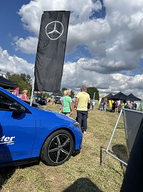 Bilder vom Bergwitztriathlon 2025. Sowohl von der Atmosphäre vor Ort, vom Autohaus Peter Stand, vom #TeamPeter und vom Wettkampf an sich.