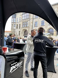 Bilder von den Impressionen am Stand, am Streckenrand und vom Läuferteam.