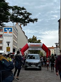 Bilder von den Impressionen am Stand, am Streckenrand und vom Läuferteam.