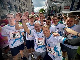 Bilder von den Impressionen am Stand, am Streckenrand und vom Läuferteam.