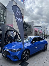 Bilder von den Impressionen am Stand, am Streckenrand und vom Läuferteam.