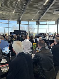 Auch hier sieht man die G&auml;ste des Unternehmerfr&uuml;hst&uuml;cks.