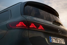 Die R&uuml;ckleuchte des neuen Mercedes-Benz GLS.