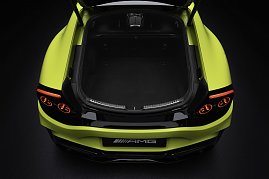 Der Kofferraum des neuen Mercedes-AMG GT 4-T&uuml;rer Coup&eacute;s.