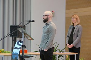 Zeugnis&uuml;bergabe an unsere Mechatroniker-Gesellen