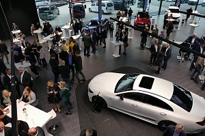 Willkommen im neuen Mercedes-Benz-Autohaus der Peter-Gruppe in Wittenberg!