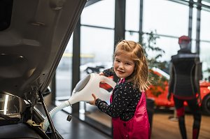 Kleine Hände, große Zukunft Kita-Kinder erleben spannenden Vormittag im Autohaus