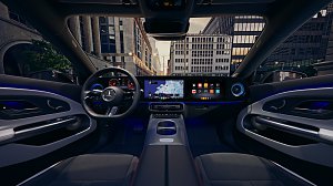 Das Bild zeigt einen wei&szlig;en Mercedes-Benz CLA Shooting Brake, der auf einer breiten, nahezu leeren Stadtstra&szlig;e f&auml;hrt. Moderne Geb&auml;ude umgeben die Szene, das Licht wirkt weich und fr&uuml;hmorgendlich. Der Wagen ist seitlich zu sehen und vermittelt Dynamik sowie Eleganz.