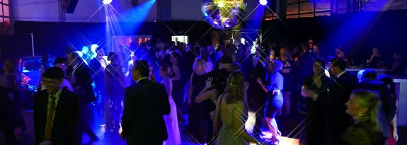 In der Disco legte Wenke Weber auf. Die Antenne-Th&uuml;ringen-Moderatorin kennt alle angesagten Hits. 