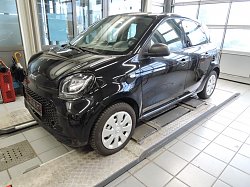 Smart EQ forfour Navi/ AUT/ SHZ