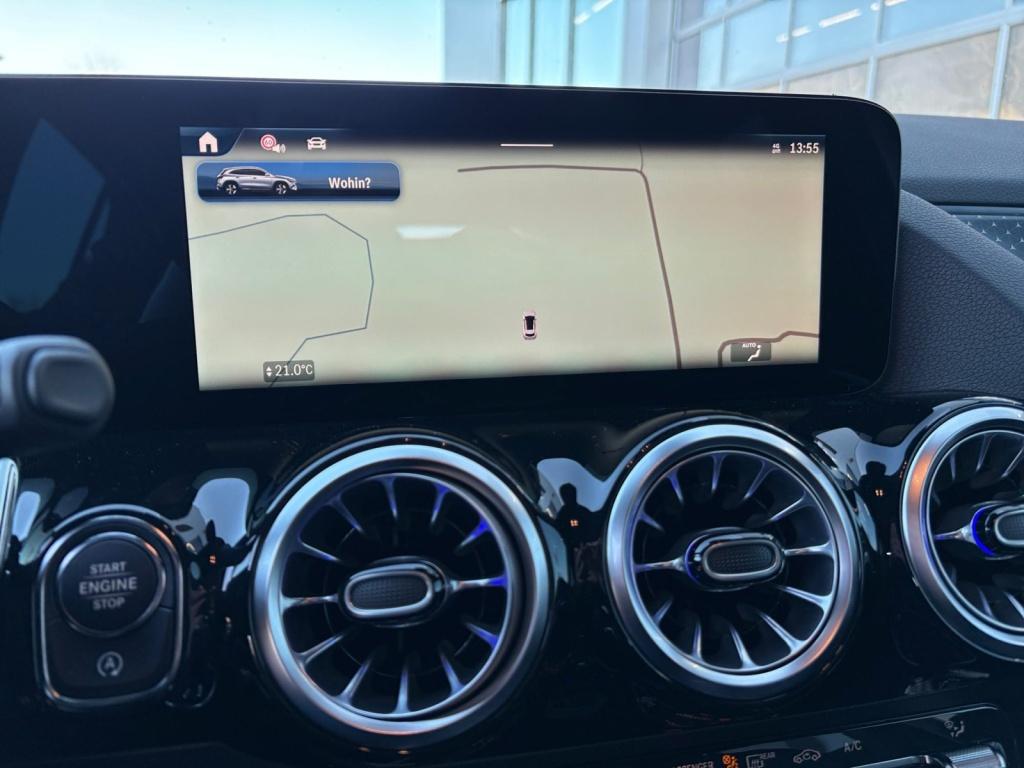 Mercedes-Benz GLA 220 d 4MATIC PROGRESSIV+NIGHT+WINTER+18+AHK Mercedes-Benz GLA 220 d 4MATIC PROGRESSIV+NIGHT+WINTER+18+AHK