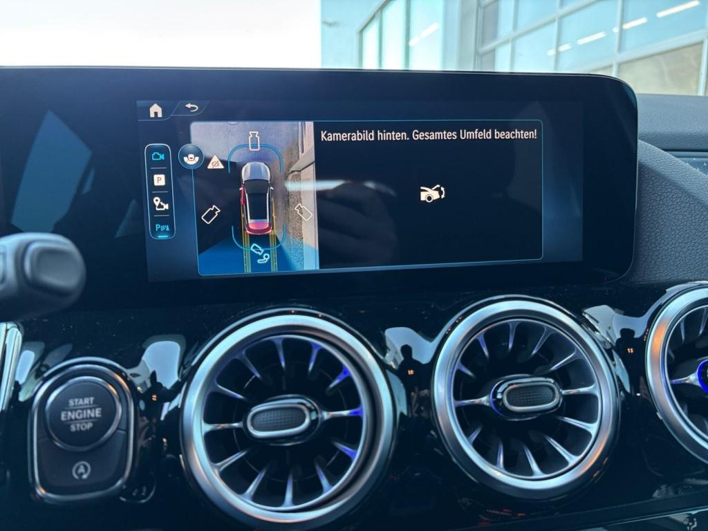 Mercedes-Benz GLA 220 d 4MATIC PROGRESSIV+NIGHT+WINTER+18+AHK Mercedes-Benz GLA 220 d 4MATIC PROGRESSIV+NIGHT+WINTER+18+AHK