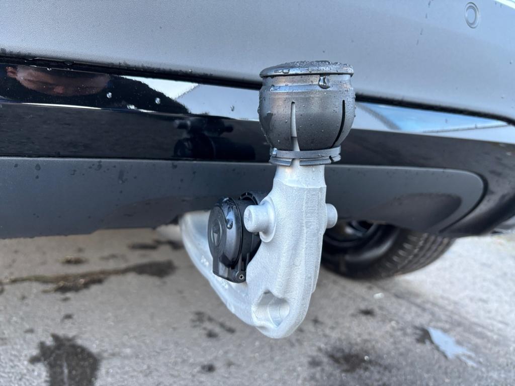 Mercedes-Benz GLA 220 d 4MATIC PROGRESSIV+NIGHT+WINTER+18+AHK Mercedes-Benz GLA 220 d 4MATIC PROGRESSIV+NIGHT+WINTER+18+AHK