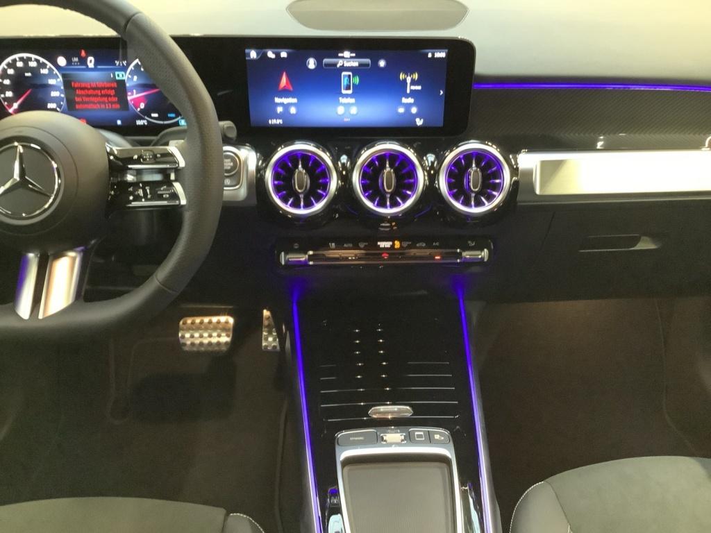 Mercedes-Benz GLB 220 4MATIC +AMG-Styling+MULTIBEAM+NIGHT+20+ Mercedes-Benz GLB 220 4MATIC +AMG-Styling+MULTIBEAM+NIGHT+20+