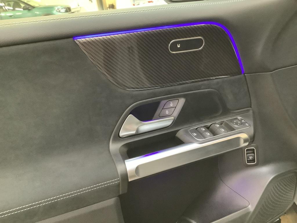 Mercedes-Benz GLB 220 4MATIC +AMG-Styling+MULTIBEAM+NIGHT+20+ Mercedes-Benz GLB 220 4MATIC +AMG-Styling+MULTIBEAM+NIGHT+20+