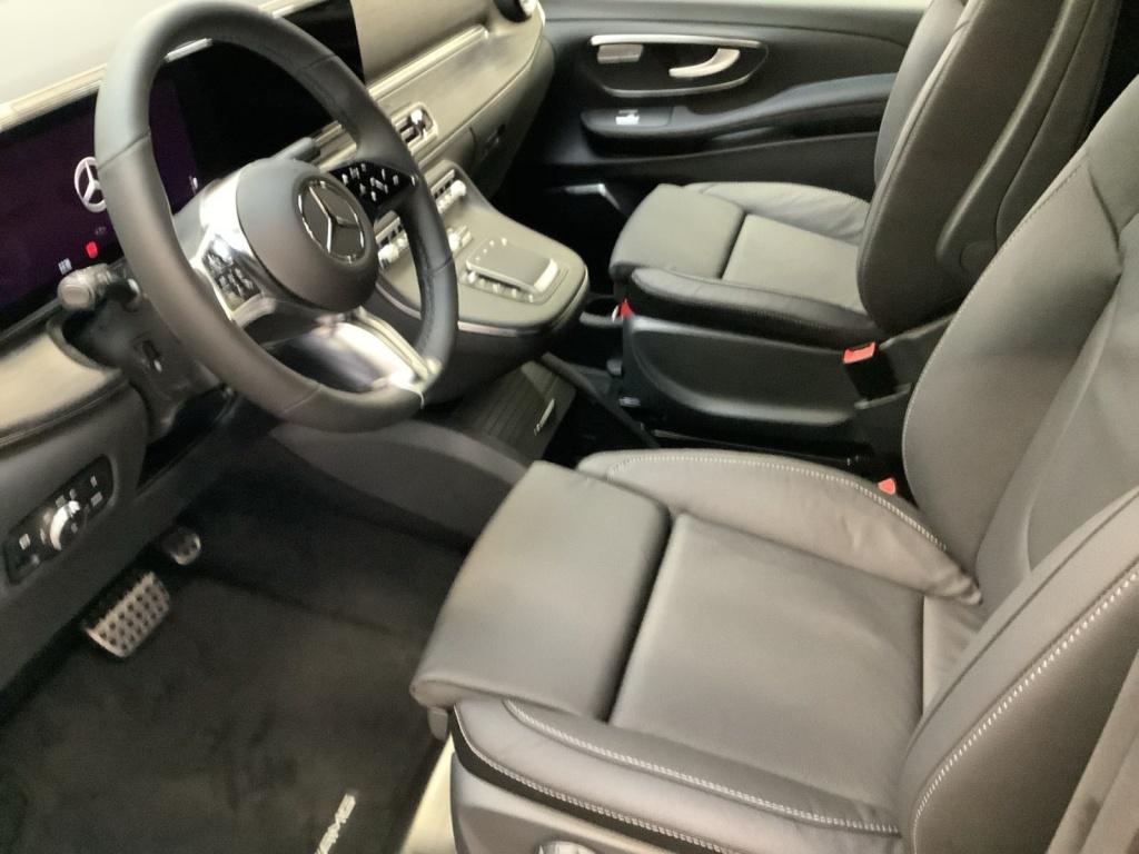 Mercedes-Benz V 300 d Avantgarde AMG 4 Matic Multibeam/AHK2,5t Mercedes-Benz V 300 d Avantgarde AMG 4 Matic Multibeam/AHK2,5t