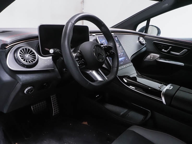 Mercedes-Benz EQE 300 AMG/Edition/Night/21/Digital/Panorama-D Mercedes-Benz EQE 300 AMG/Edition/Night/21/Digital/Panorama-D