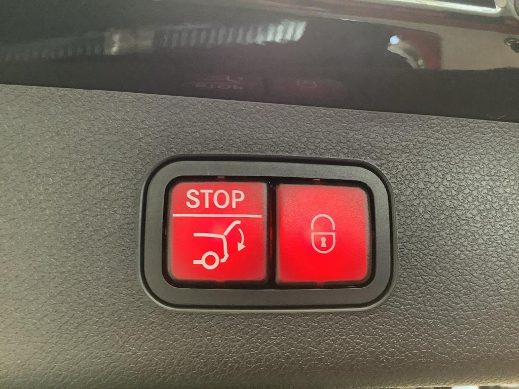 Mercedes-Benz E 450 d 4M T AMG/Night/Digital/Panorama-SD/360°K Mercedes-Benz E 450 d 4M T AMG/Night/Digital/Panorama-SD/360°K