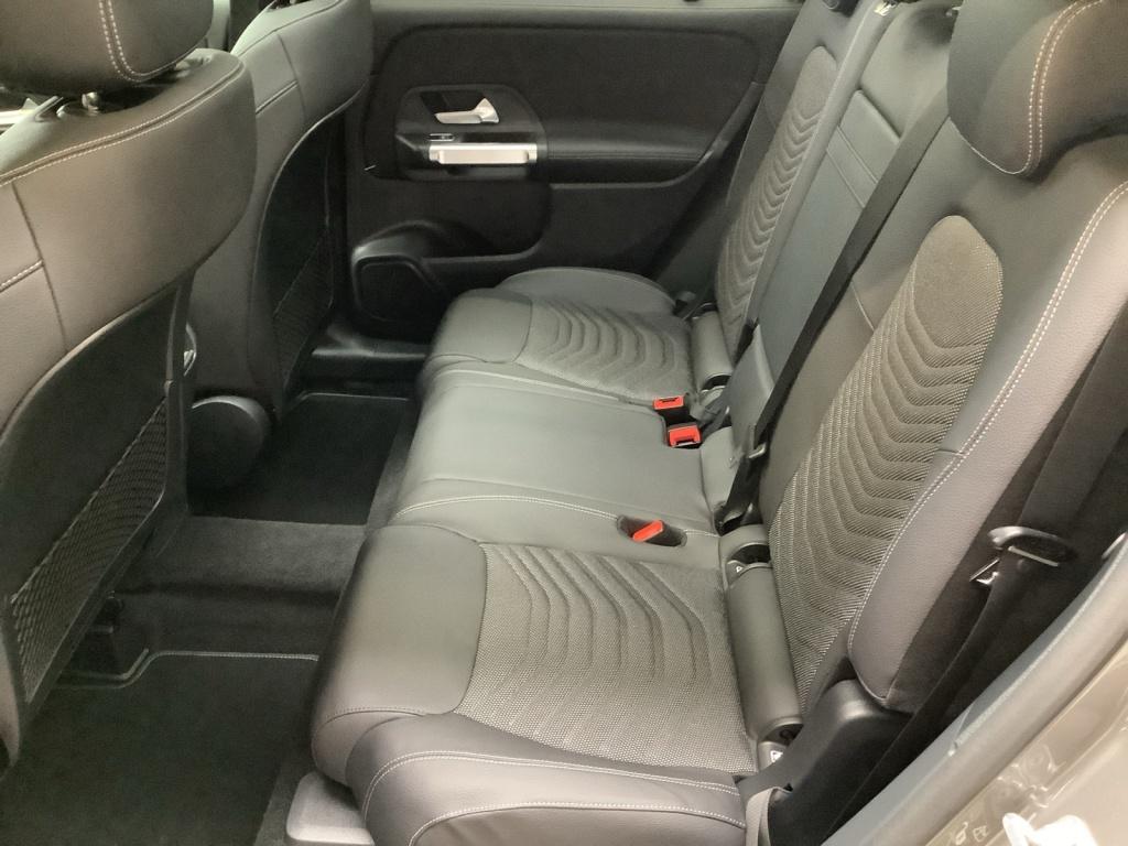 Mercedes-Benz GLB 220 d 4MATIC PROGRESSIVE+18+MULTIBEAM LED Mercedes-Benz GLB 220 d 4MATIC PROGRESSIVE+18+MULTIBEAM LED