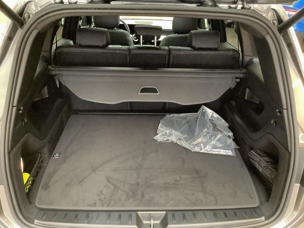 Mercedes-Benz GLB 220 d 4MATIC PROGRESSIVE+18+MULTIBEAM LED Mercedes-Benz GLB 220 d 4MATIC PROGRESSIVE+18+MULTIBEAM LED