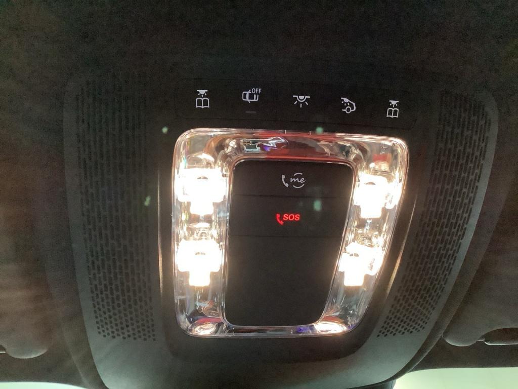 Mercedes-Benz GLA 200 MBUX+MBeam+Night+Ambiente+Fahrassist+LED Mercedes-Benz GLA 200 MBUX+MBeam+Night+Ambiente+Fahrassist+LED