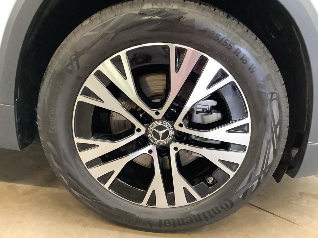 Mercedes-Benz GLA 200 MBUX+MBeam+Night+Ambiente+Fahrassist+LED Mercedes-Benz GLA 200 MBUX+MBeam+Night+Ambiente+Fahrassist+LED