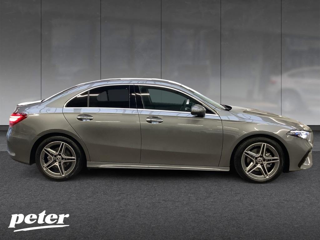 Mercedes-Benz A 200 Limousine AMG+WINTER+18+AHK+MBEAM+KEYLESS Mercedes-Benz A 200 Limousine AMG+WINTER+18+AHK+MBEAM+KEYLESS