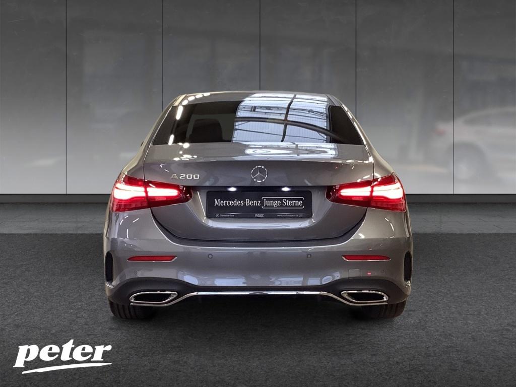 Mercedes-Benz A 200 Limousine AMG+WINTER+18+AHK+MBEAM+KEYLESS Mercedes-Benz A 200 Limousine AMG+WINTER+18+AHK+MBEAM+KEYLESS