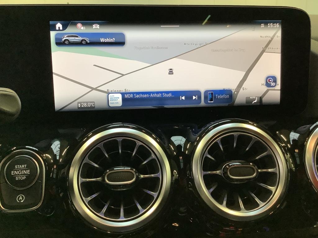 Mercedes-Benz GLA 220 d 4MATIC NIGHT+LED+PANO+18+8G+THERMATIC Mercedes-Benz GLA 220 d 4MATIC NIGHT+LED+PANO+18+8G+THERMATIC