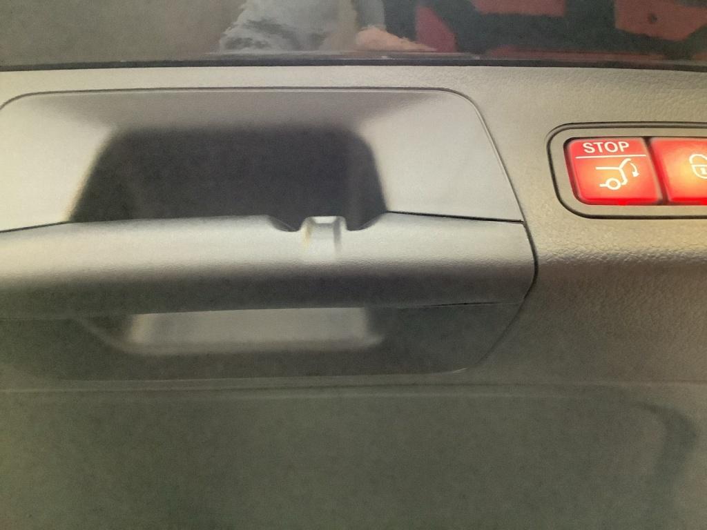 Mercedes-Benz GLA 220 d 4MATIC NIGHT+LED+PANO+18+8G+THERMATIC Mercedes-Benz GLA 220 d 4MATIC NIGHT+LED+PANO+18+8G+THERMATIC