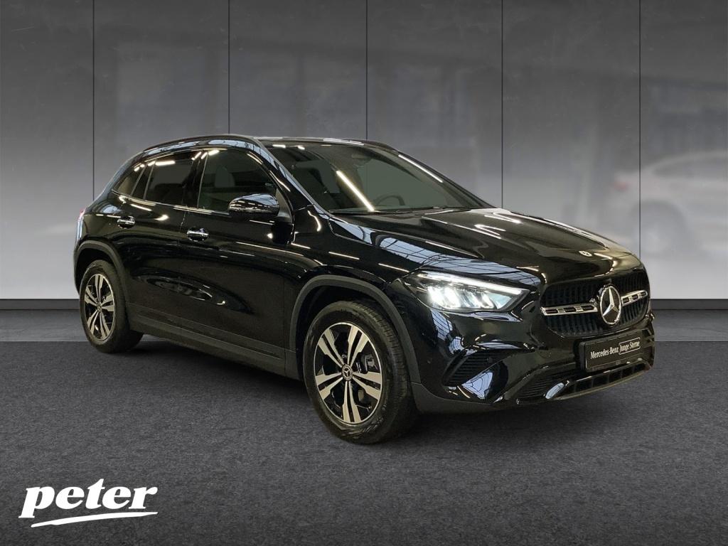 Mercedes-Benz GLA 220 d 4MATIC NIGHT+LED+PANO+18+8G+THERMATIC Mercedes-Benz GLA 220 d 4MATIC NIGHT+LED+PANO+18+8G+THERMATIC