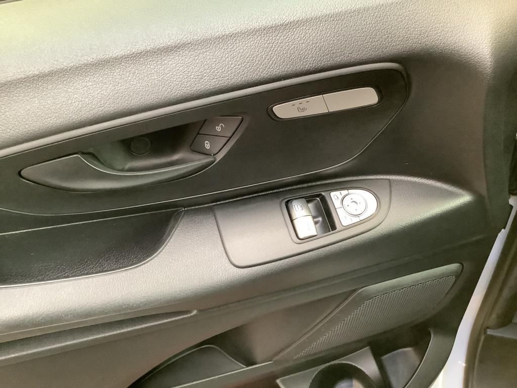 Mercedes-Benz eVito 111 Tourer PRO Lang Vorklimatisierung Mercedes-Benz eVito 111 Tourer PRO Lang Vorklimatisierung