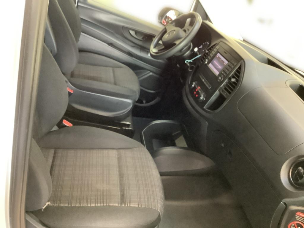 Mercedes-Benz eVito 111 Tourer PRO Lang Vorklimatisierung Mercedes-Benz eVito 111 Tourer PRO Lang Vorklimatisierung