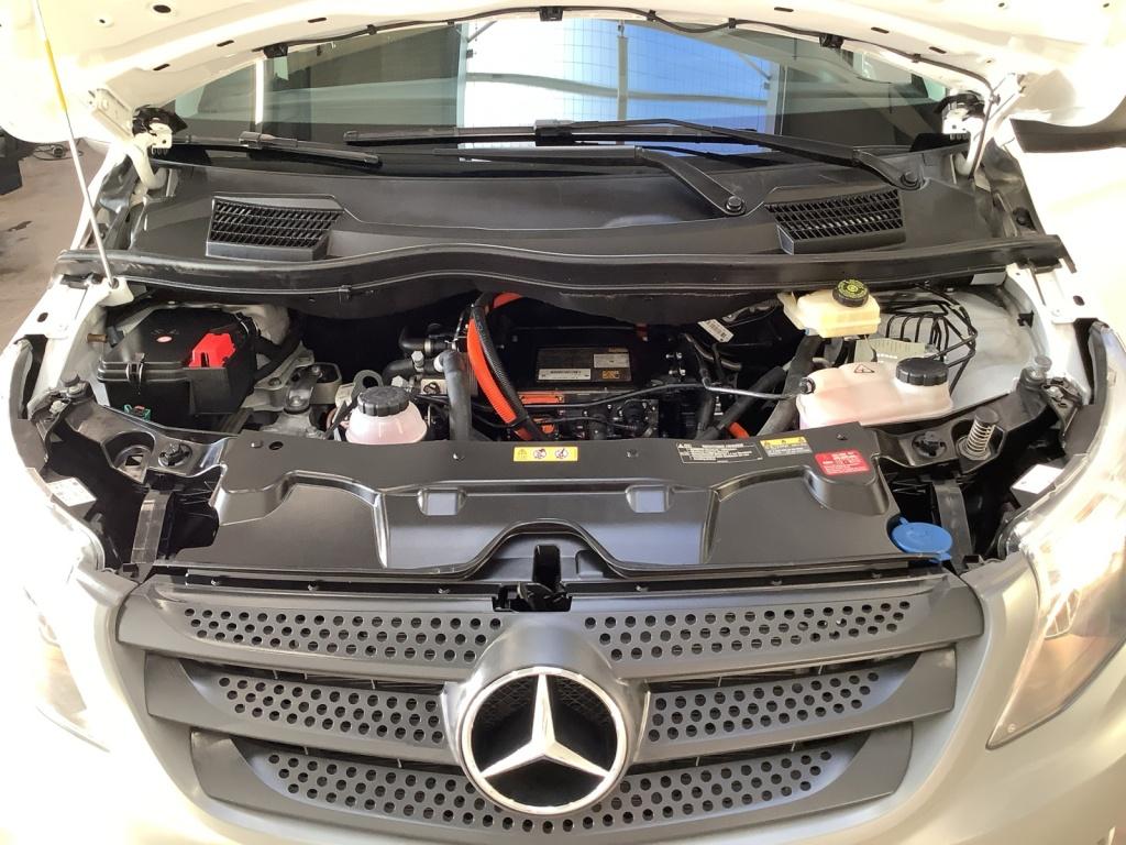 Mercedes-Benz eVito 111 Tourer PRO Lang Vorklimatisierung Mercedes-Benz eVito 111 Tourer PRO Lang Vorklimatisierung