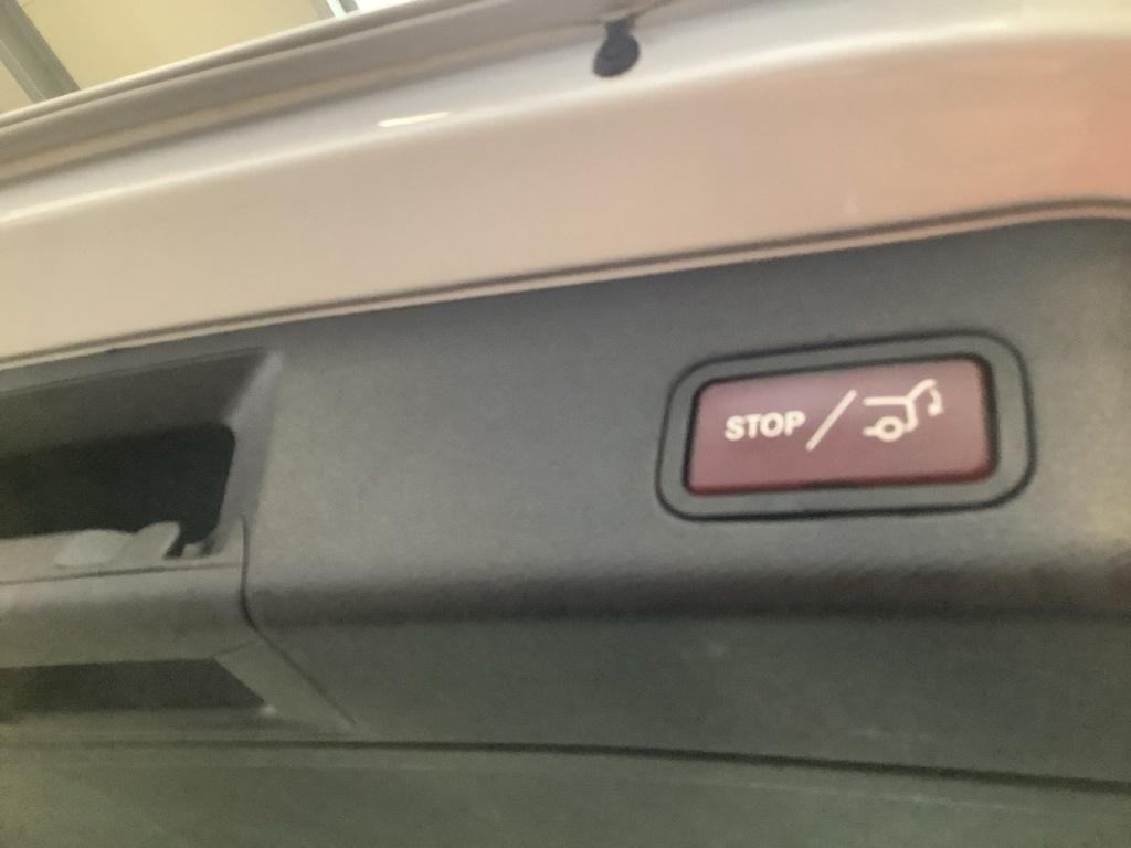 Mercedes-Benz ML 250 BT 4M 7G-Tronic/ILS/Schiebedach/AHK/ Mercedes-Benz ML 250 BT 4M 7G-Tronic/ILS/Schiebedach/AHK/