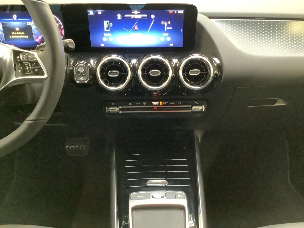 Mercedes-Benz GLA 180 Progressive/Advanced/LED/Kamera/EasyPack Mercedes-Benz GLA 180 Progressive/Advanced/LED/Kamera/EasyPack