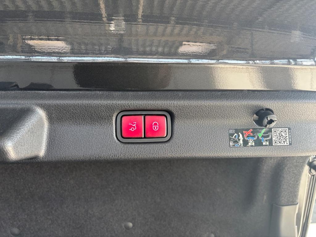 Mercedes-Benz EQE 300 Electric Art/Digital/Airmatic/Distronic/ Mercedes-Benz EQE 300 Electric Art/Digital/Airmatic/Distronic/