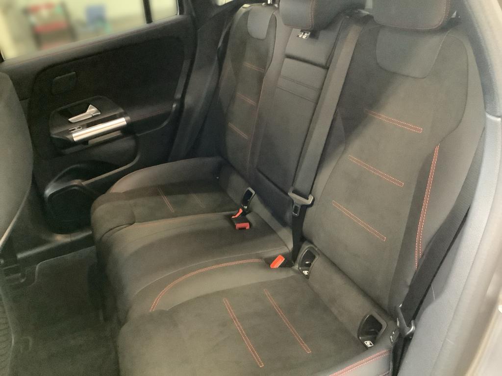 Mercedes-Benz EQA 300 4M AMG/Night/Magno/LED/360°Kamera/AHK/ Mercedes-Benz EQA 300 4M AMG/Night/Magno/LED/360°Kamera/AHK/