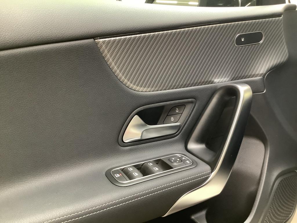 Mercedes-Benz A 200 Night/Progressive/LED/Kamera/Navi/AHK/ Mercedes-Benz A 200 Night/Progressive/LED/Kamera/Navi/AHK/